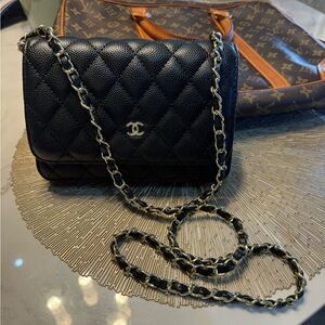 CHANEL Black Quilted Crossbody Bag with Chain